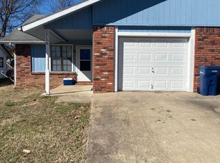 1210 Whipporwill Ln #A, Siloam Springs, AR 72761