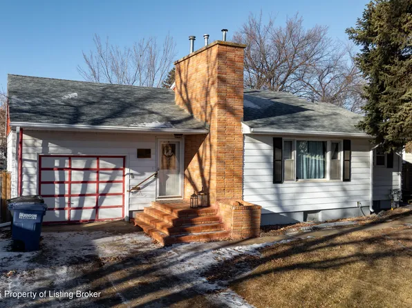 55 B Ave E, Dickinson, ND 58601