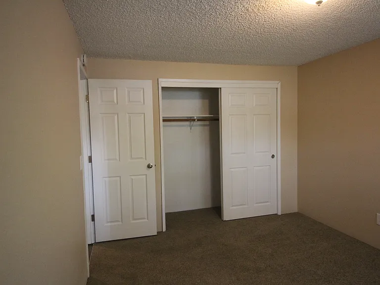 414 E 9th St #14 — Photo 18