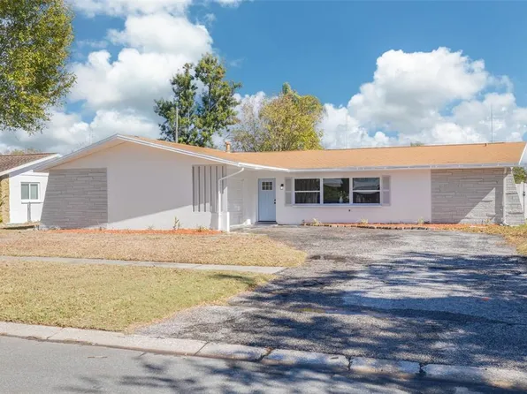 869 Deville Dr E, Largo, FL 33771