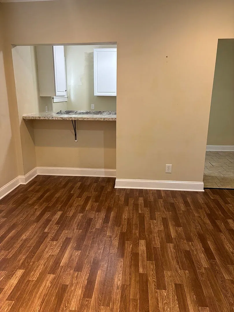 402 Forest Ave — Photo 4