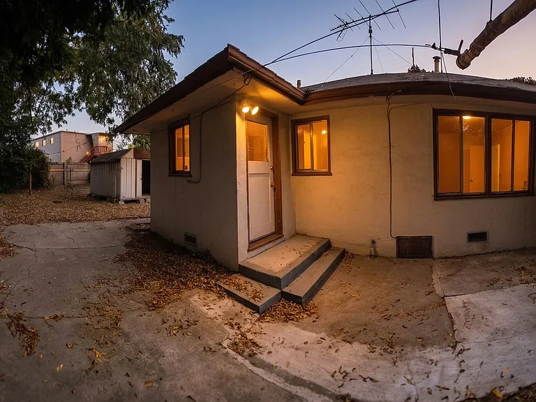 410 Bristol Blvd — Photo 12