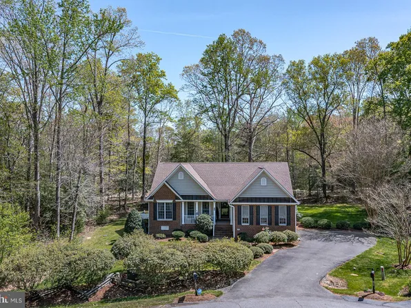 788 Middle Gate Gate, Irvington, VA 22480