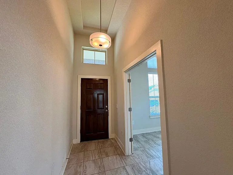 12008 Reindeer Dr — Photo 3
