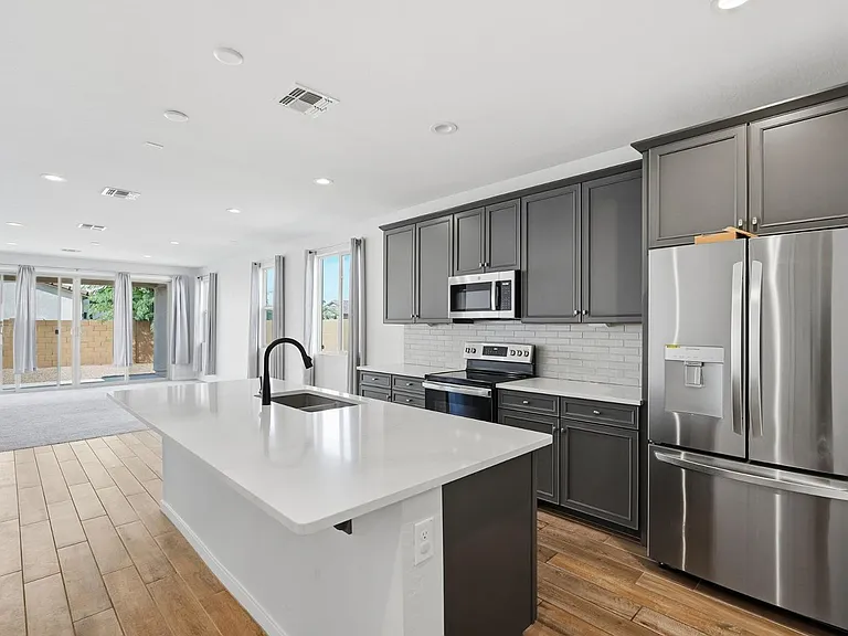 641 S Davidson Ln — Photo 9