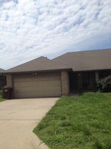 2 Bed 2 Bath duplex
