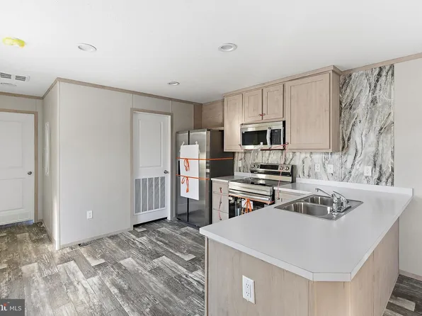 2 Lace Bark Ln, Jackson, NJ 08527