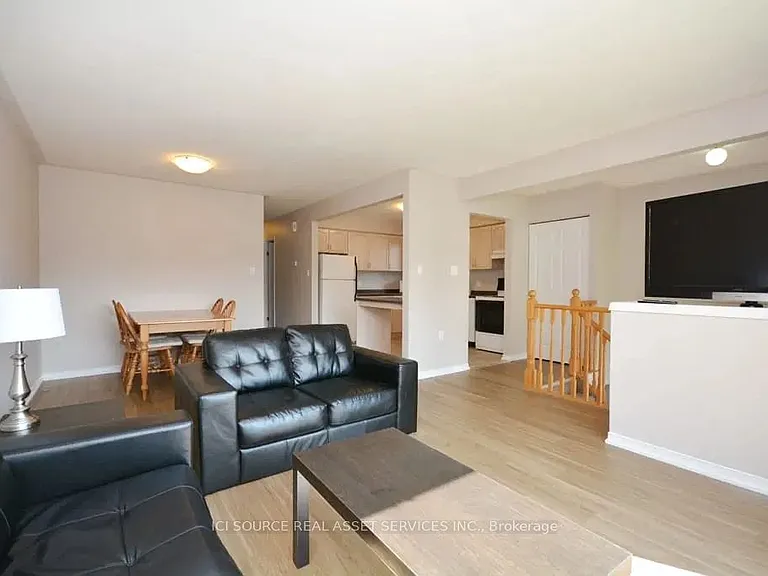 26 Louise Ln #MAIN FL — Photo 8