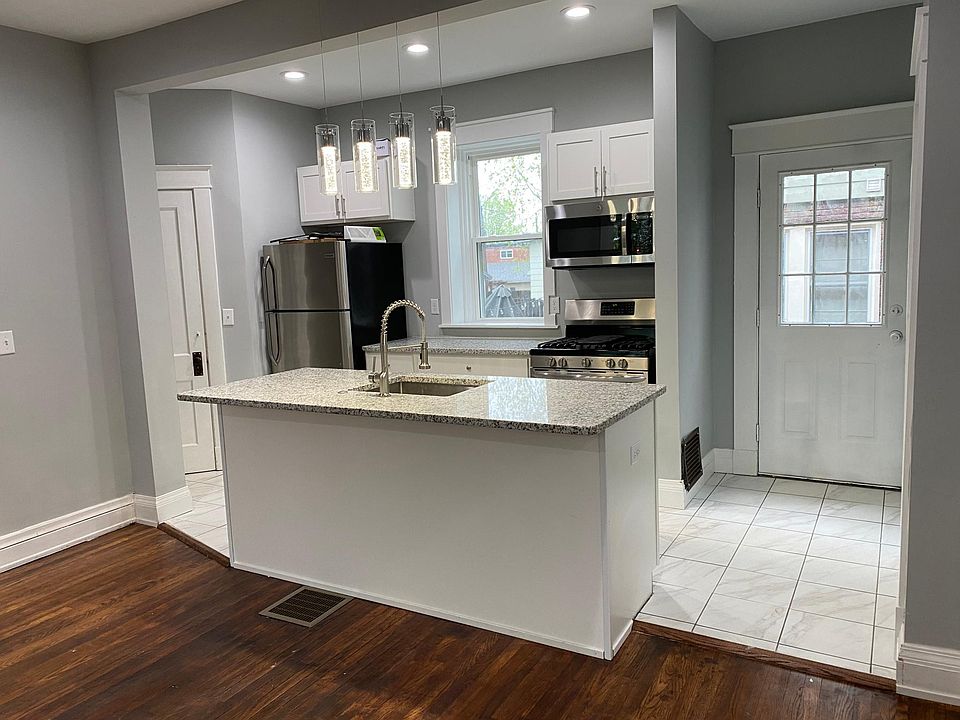 1st image of 2225 Jefferson Ave #1