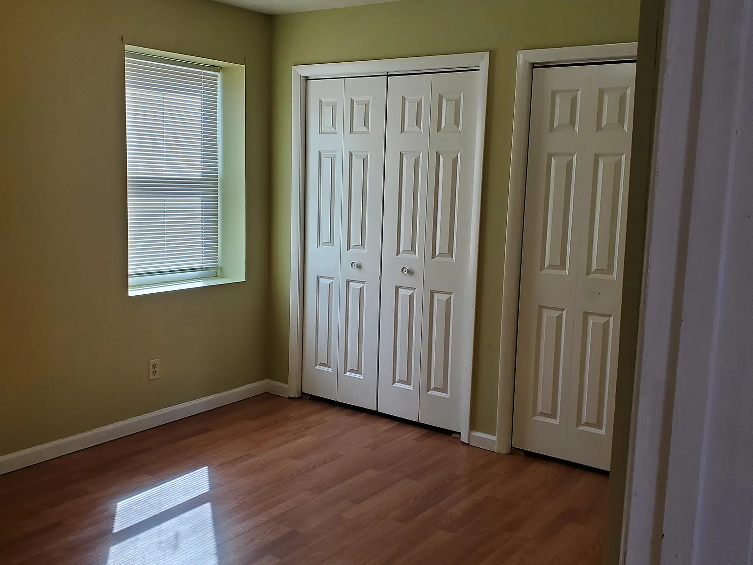 2 bed, $1,100 — Photo 3