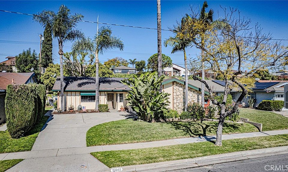 1st image of 12045 Los Reyes Ave