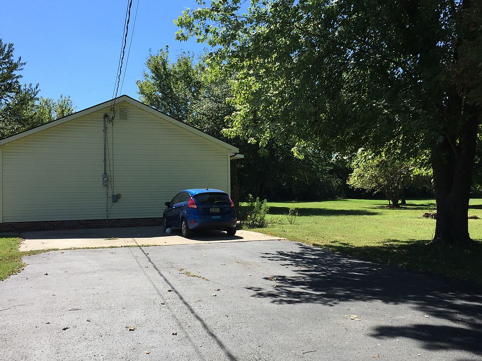 2nd image of 314 W Shelby St