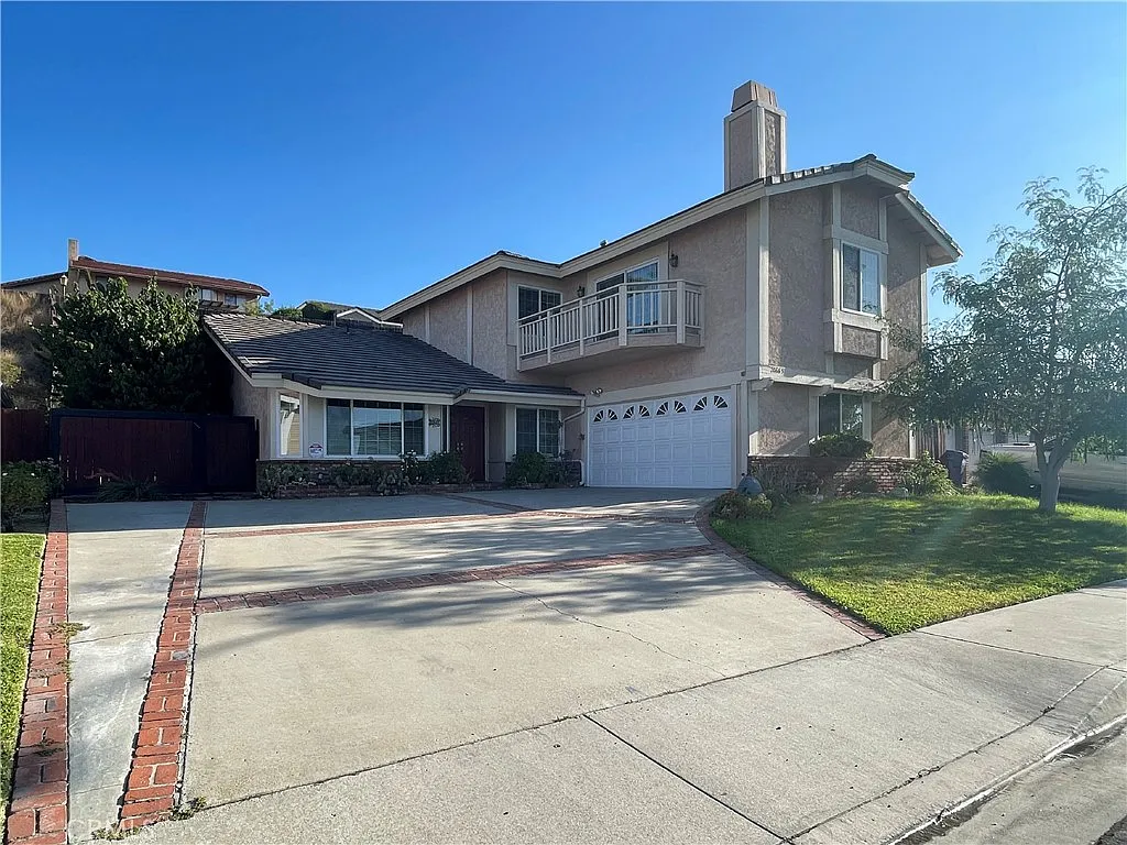 5 bed, 2768 sqft, $4,500 — Photo 2