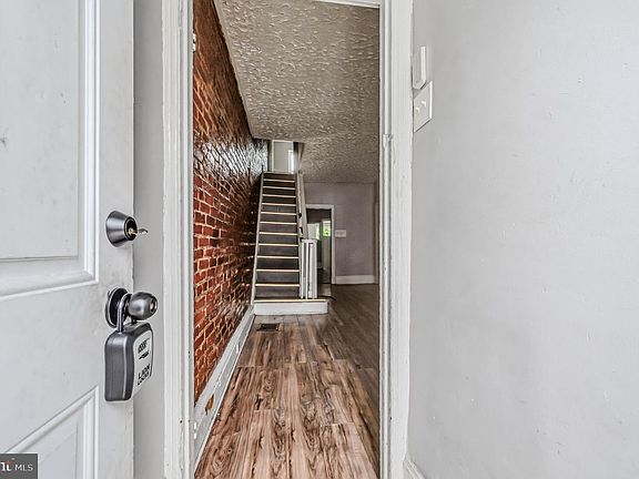 5th image of 918 Kirkwood St