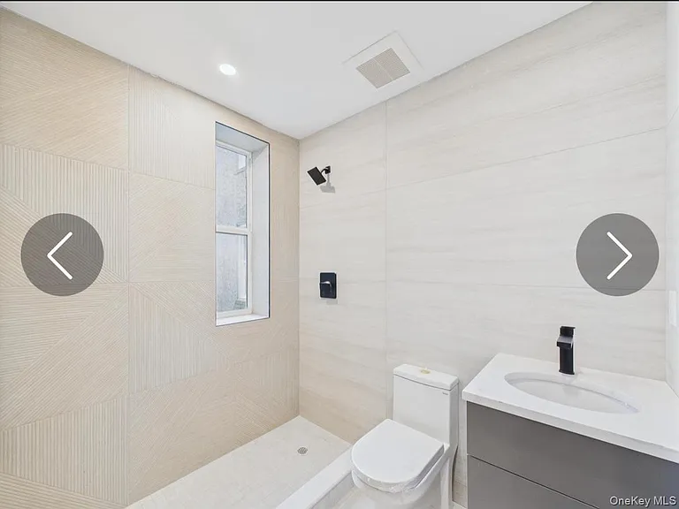 315-1M W Broadway W #1M — Photo 12