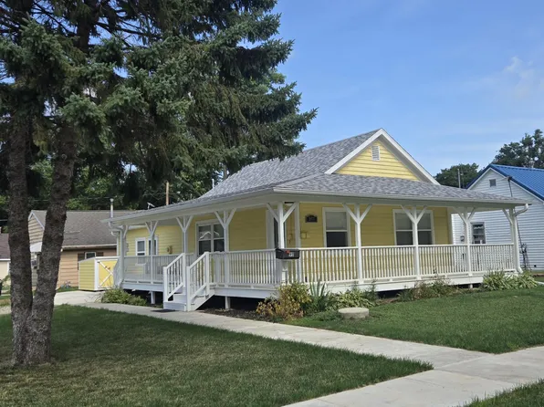 911 Linn St, Atlantic, IA 50022
