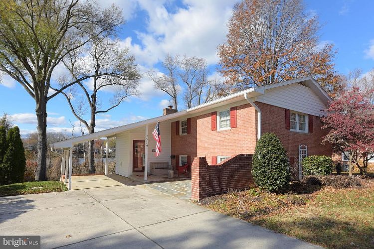 1st image of 2617 Childs Ln
