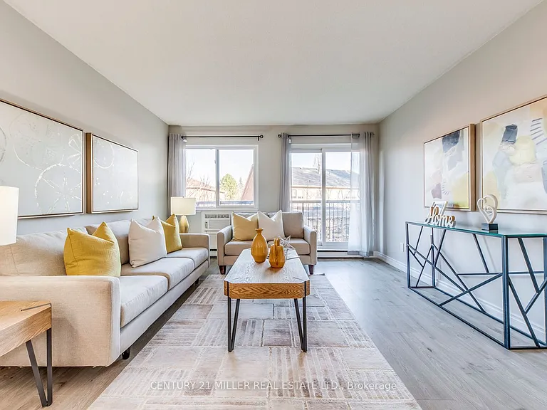 1450 Glen Abbey Gate #823 — Photo 4
