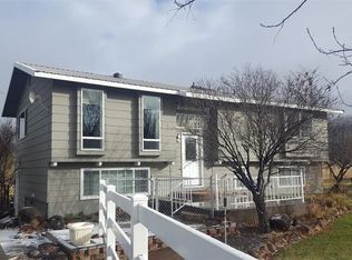 7655 Lost River Rd, Klamath Falls, OR 97603