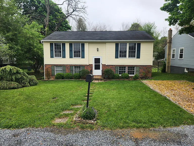 226 Allison Ave — Photo 1