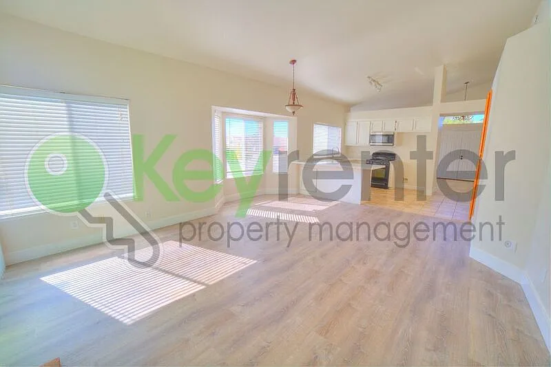 3 bed, 2.0 bath, 1417 sqft, $2,650 — Photo 4