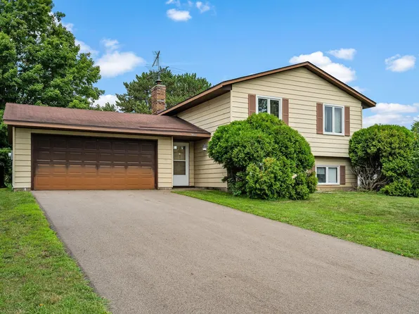7408 W 100th St, Bloomington, MN 55438