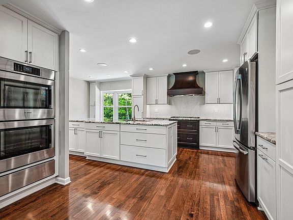 2nd image of 9945 N Valley Hill DRIVE