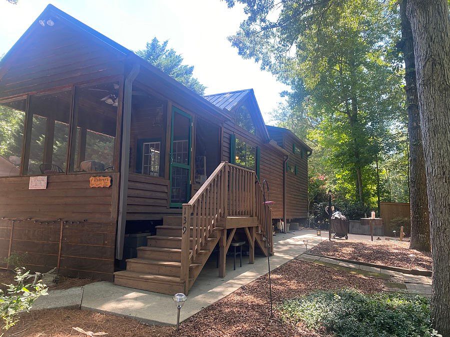 1st image of 139 Lakehill Dr #141