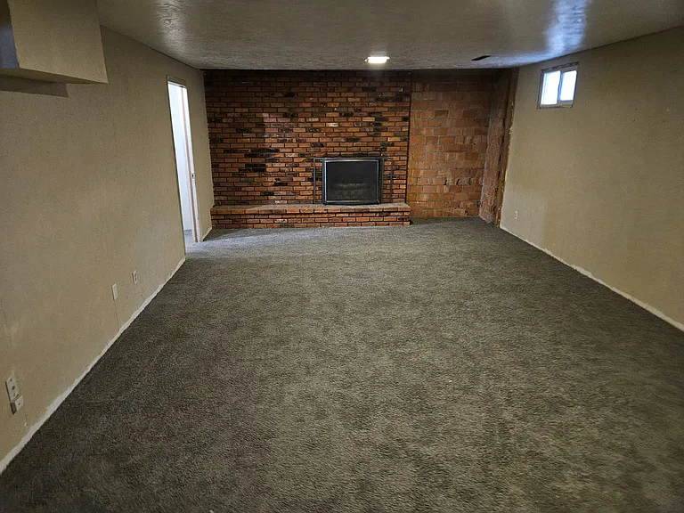 2125 Baltic Ave — Photo 10
