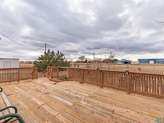3rd image of 340 Frontier Rd