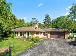 14 Riegel Oaks Ln, Homewood, IL 60430