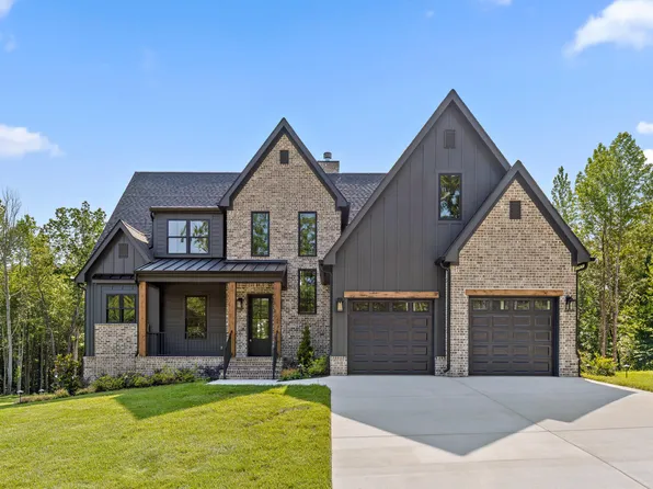 1708 Restful Dr, Soddy Daisy, TN 37379