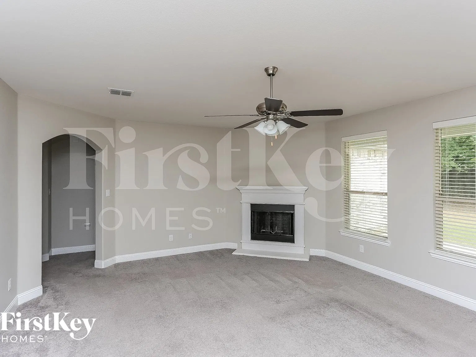 4 bed, 3.0 bath, 2953 sqft, $2,820 — Photo 2