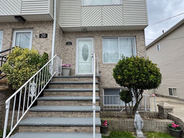22 Bentley Ln #2