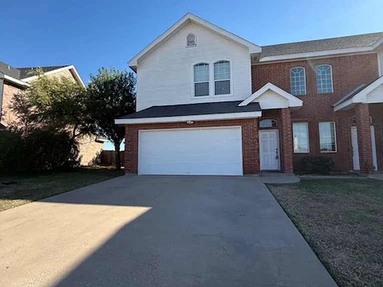 2319 Independence Blvd — Photo 2