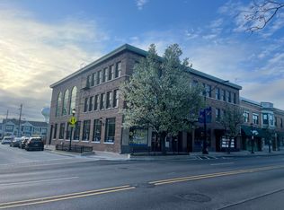 540 N Milwaukee Ave #304, Libertyville, IL 60048