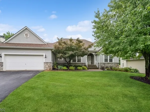 24 Country Lane, Hardyston Twp., NJ 07419
