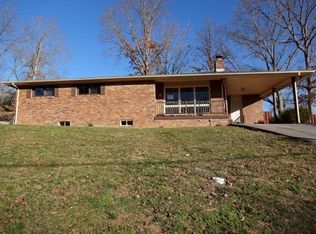 2833 Rosewood Dr, Kingsport, TN 37660