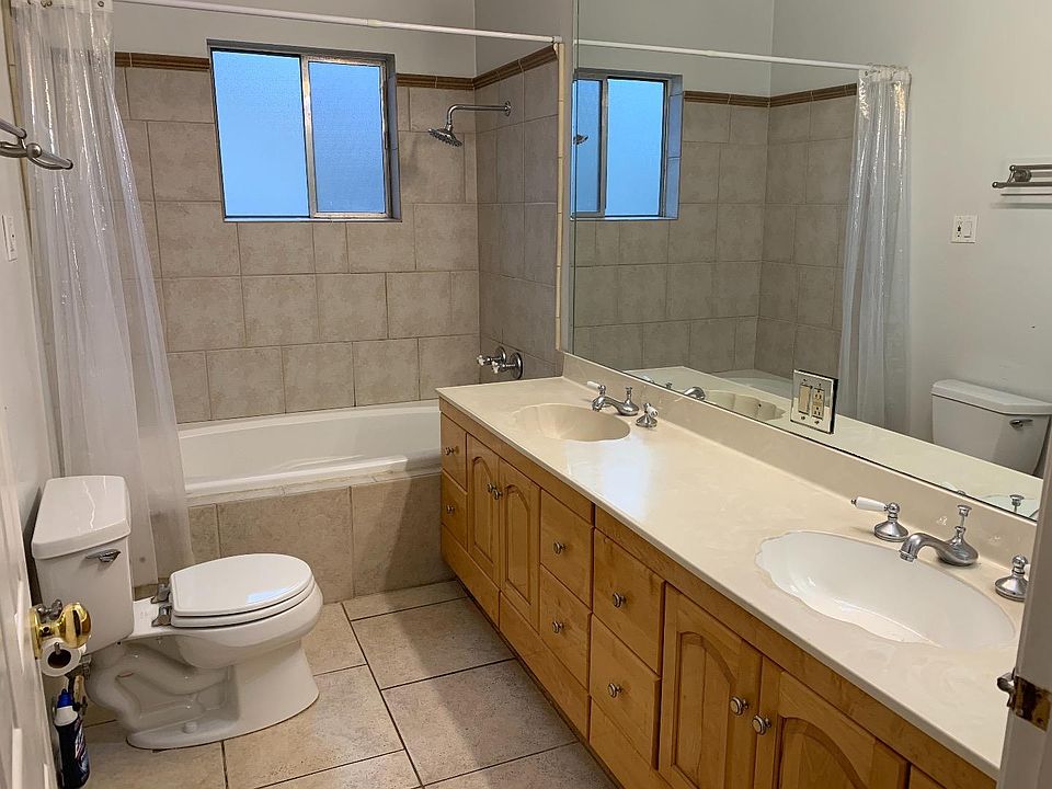 2nd image of 227 Ramona St #3