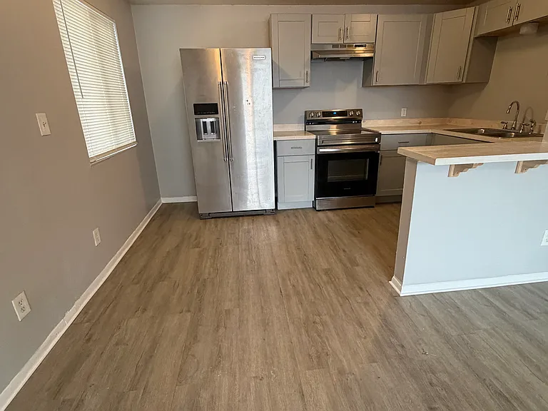 3335 Benton St #4 — Photo 12