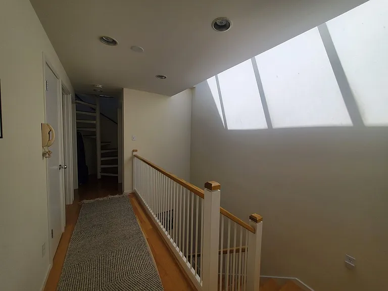 2133 Filbert St — Photo 10