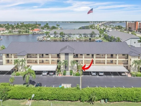 4719 SE 17th Pl APT 105, Cape Coral, FL 33904