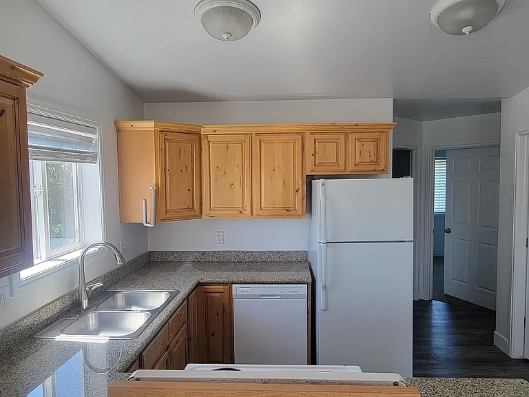 2515 Pumice Dr #4 — Photo 3