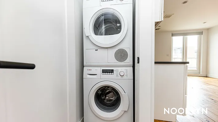 Rented by Nooklyn NYC LLC | media 101