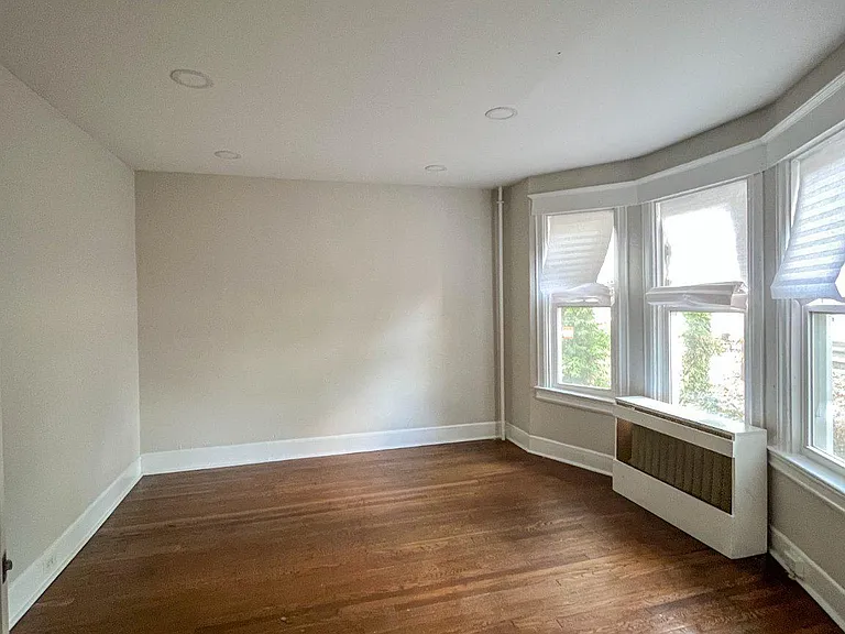103 Newell Ave — Photo 4