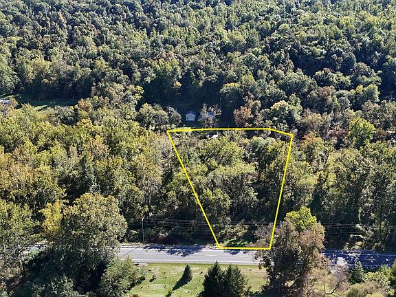 4th image of 1590B Waynesboro Pike