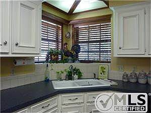 5th image of 1171 E Oval Dr