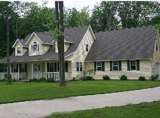 5 E Woodland Dr, Corry, PA 16407