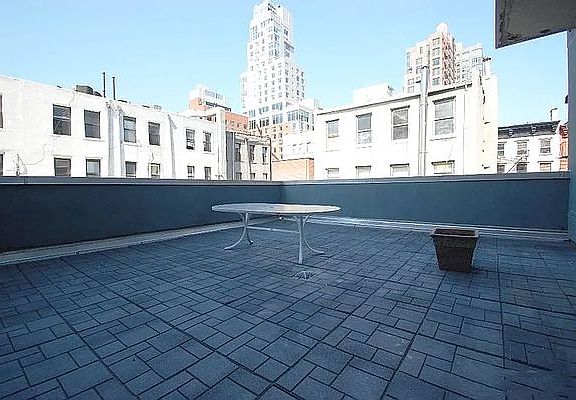 2nd image of 152 Ludlow St APT 4A