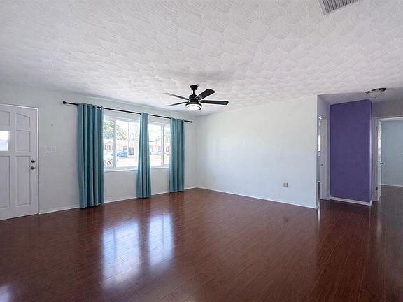 3rd image of 2403 Cleveland Rd